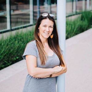 Meet your Posher, Elena